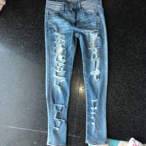 Skinny Jeans Ripped From the Front & Back